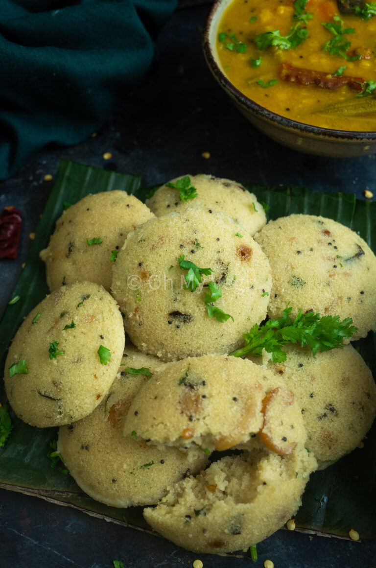 Rava Idli – Instant Semolina Idli (Without Eno)