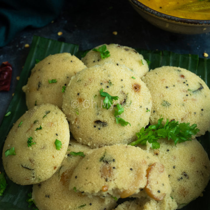 Rava Idli - Instant Semolina Idli (Without Eno)