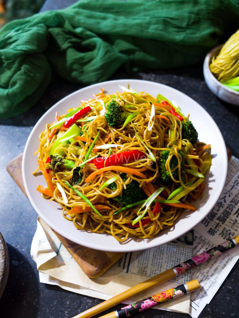 Vegetable Chow Mein Noodles, Cantonese Style (Vegan)