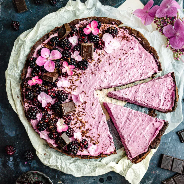 Blackberry Tart with Chocolate and Mascarpone