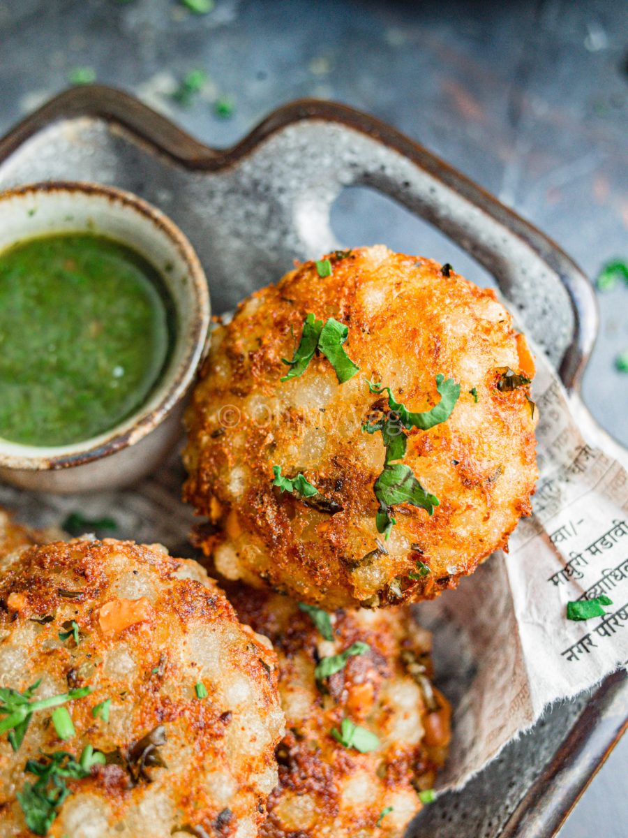 Vegan sabudana vada with green coriander chutney