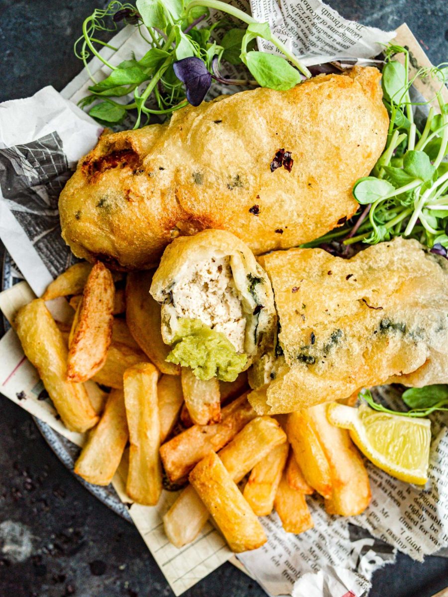 Chips with battered tofu, mushy peas, and lemon. 