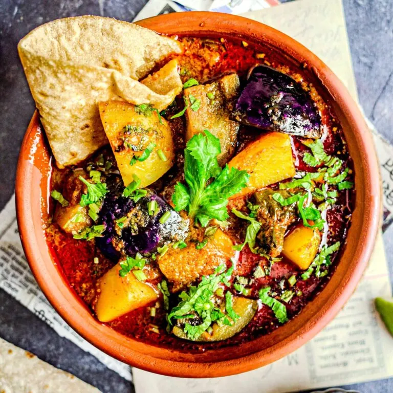 Vangi Batata Bhaji, Mahahrashtrian Aubergine Potato Curry